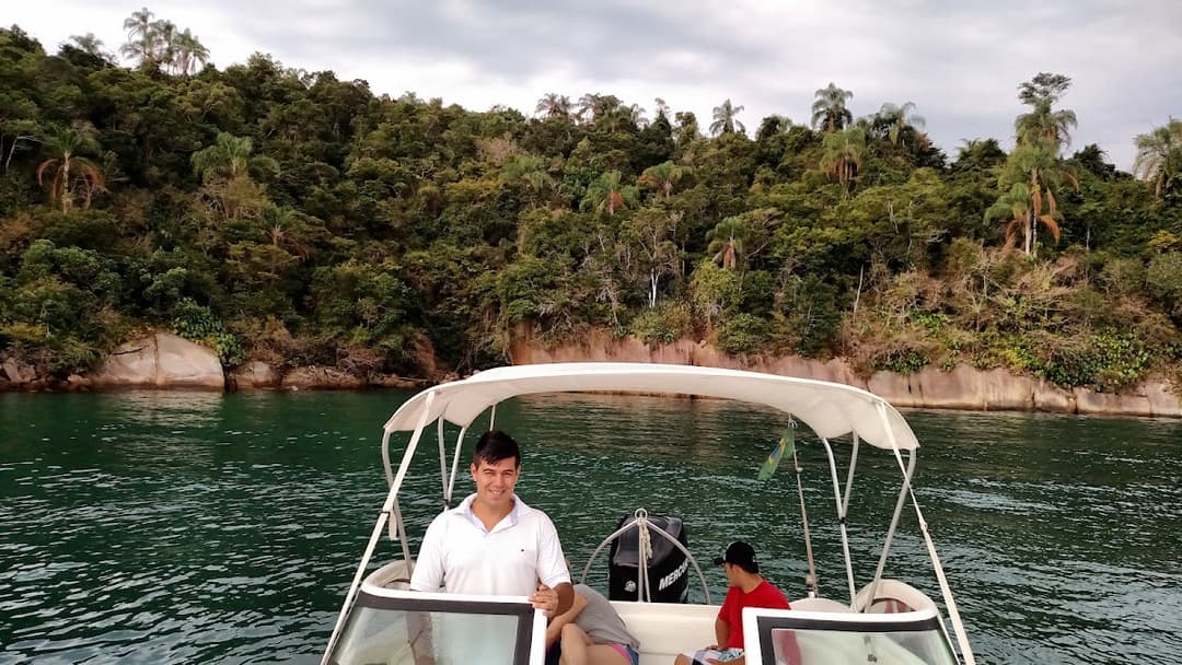Motor-boating Paraty
